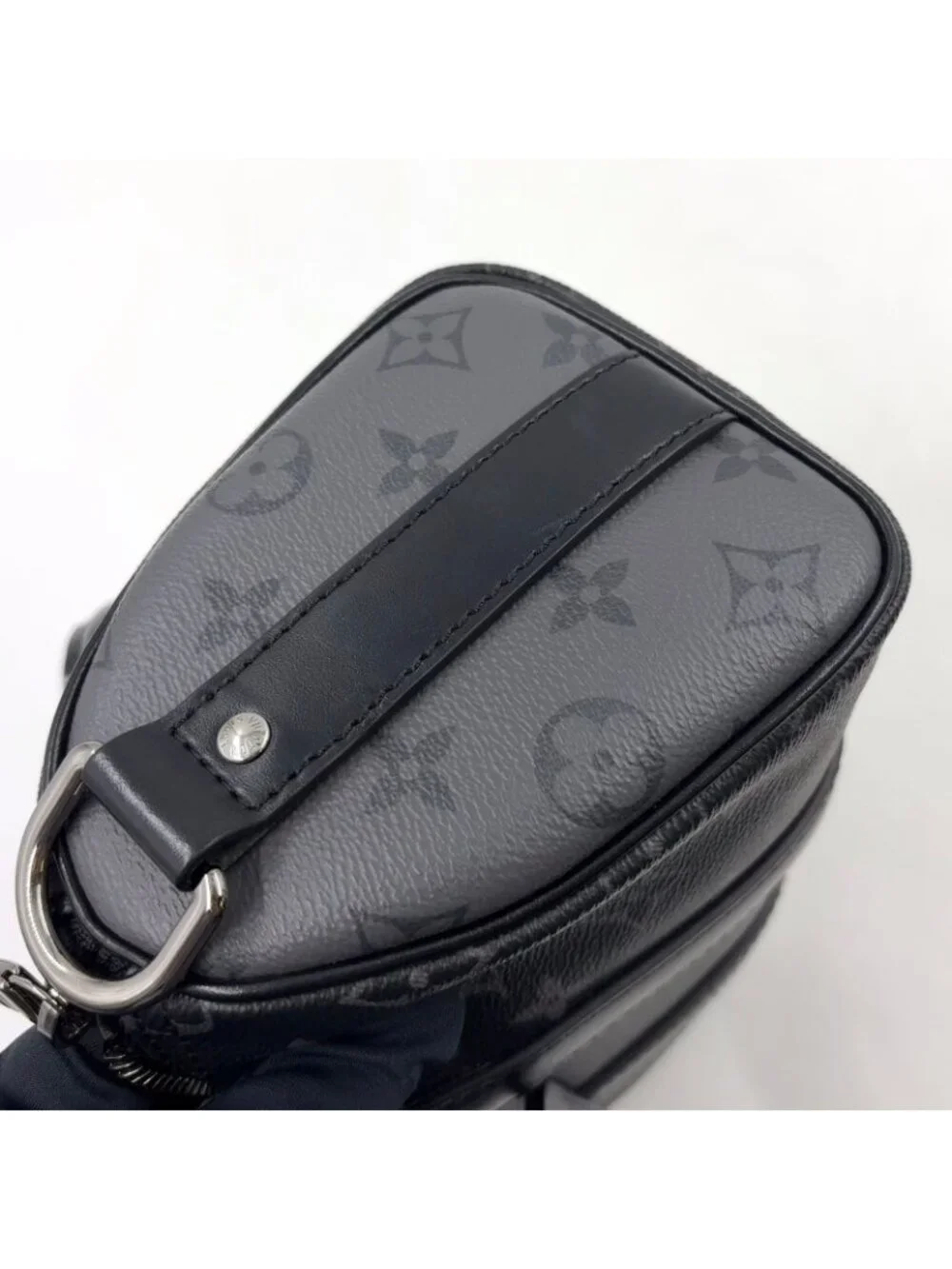 Louis Vuitton Keepall Bandouliere 25 Monogram Eclipse Leather Black Handbag